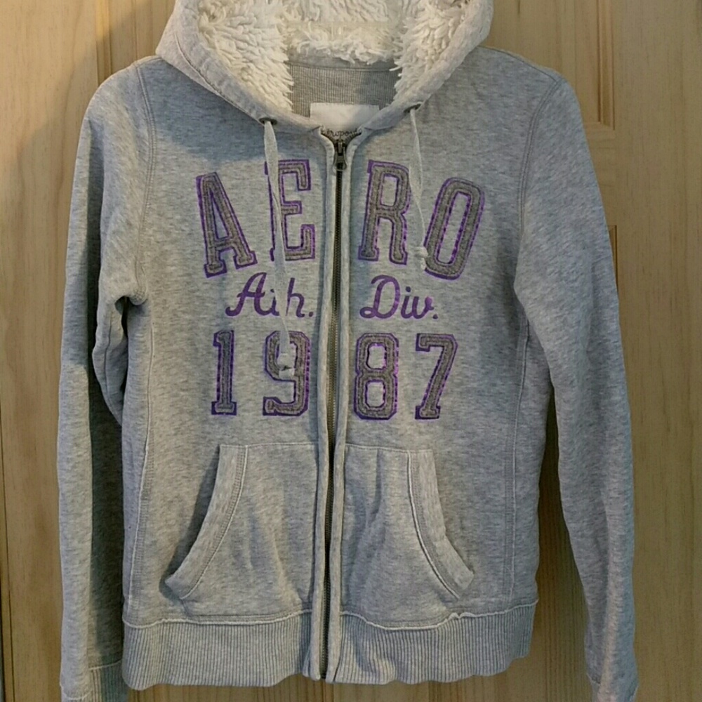 Long sleeve zip-up hoodie